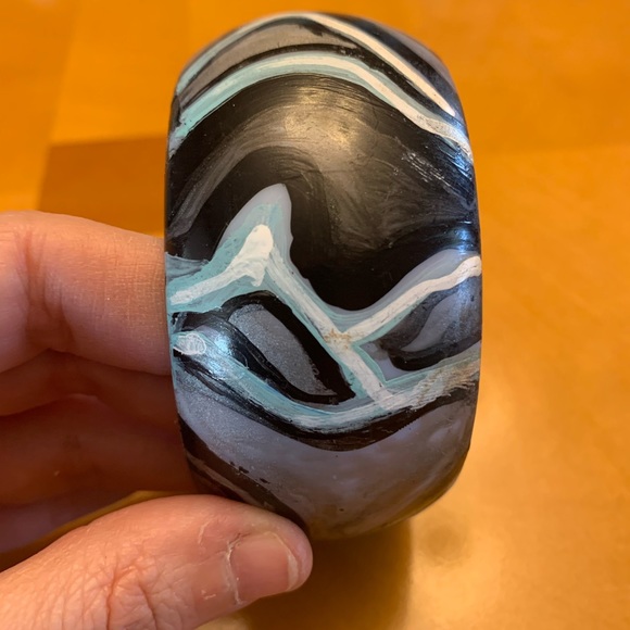 One of a kind, hand painted chunky bracelet. - Picture 4 of 9